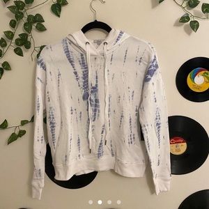 RARE find!! NWT
Rails: Murray trendy tie dye lounge sweater